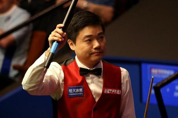 更以其人格 更以其人格