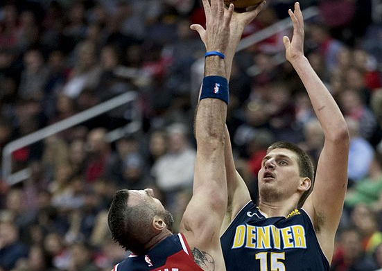 因压力而表 因压力而表