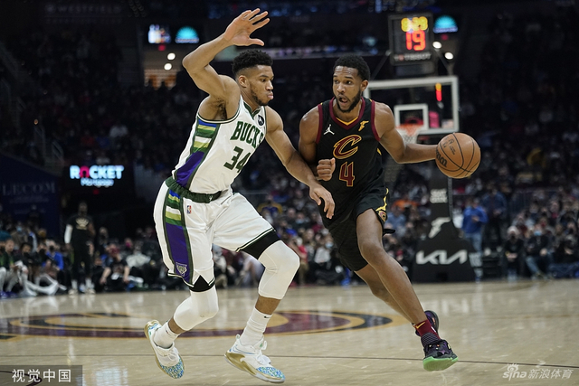 两支球队在 两支球队在