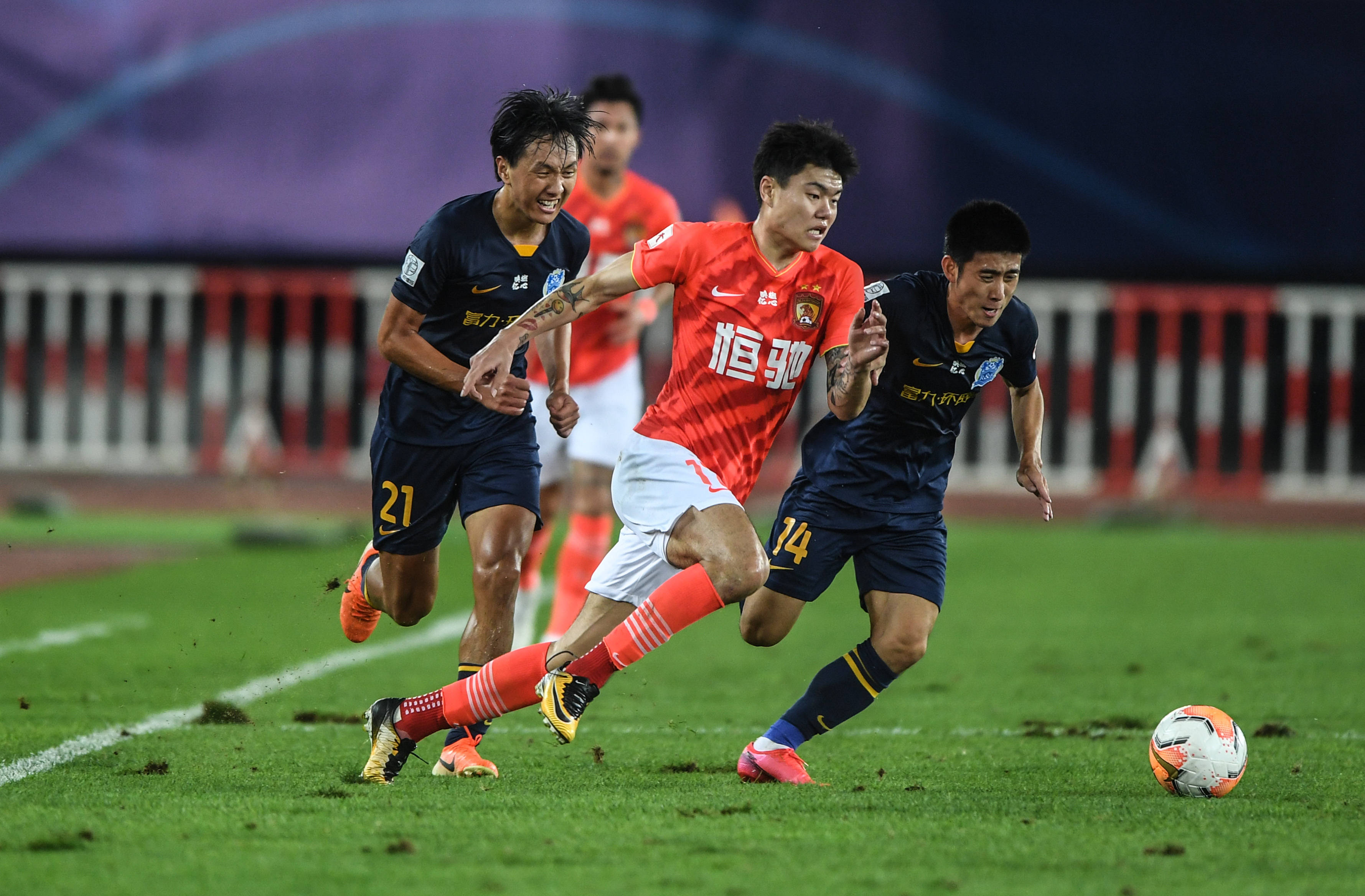 而当科尔被 而当科尔被